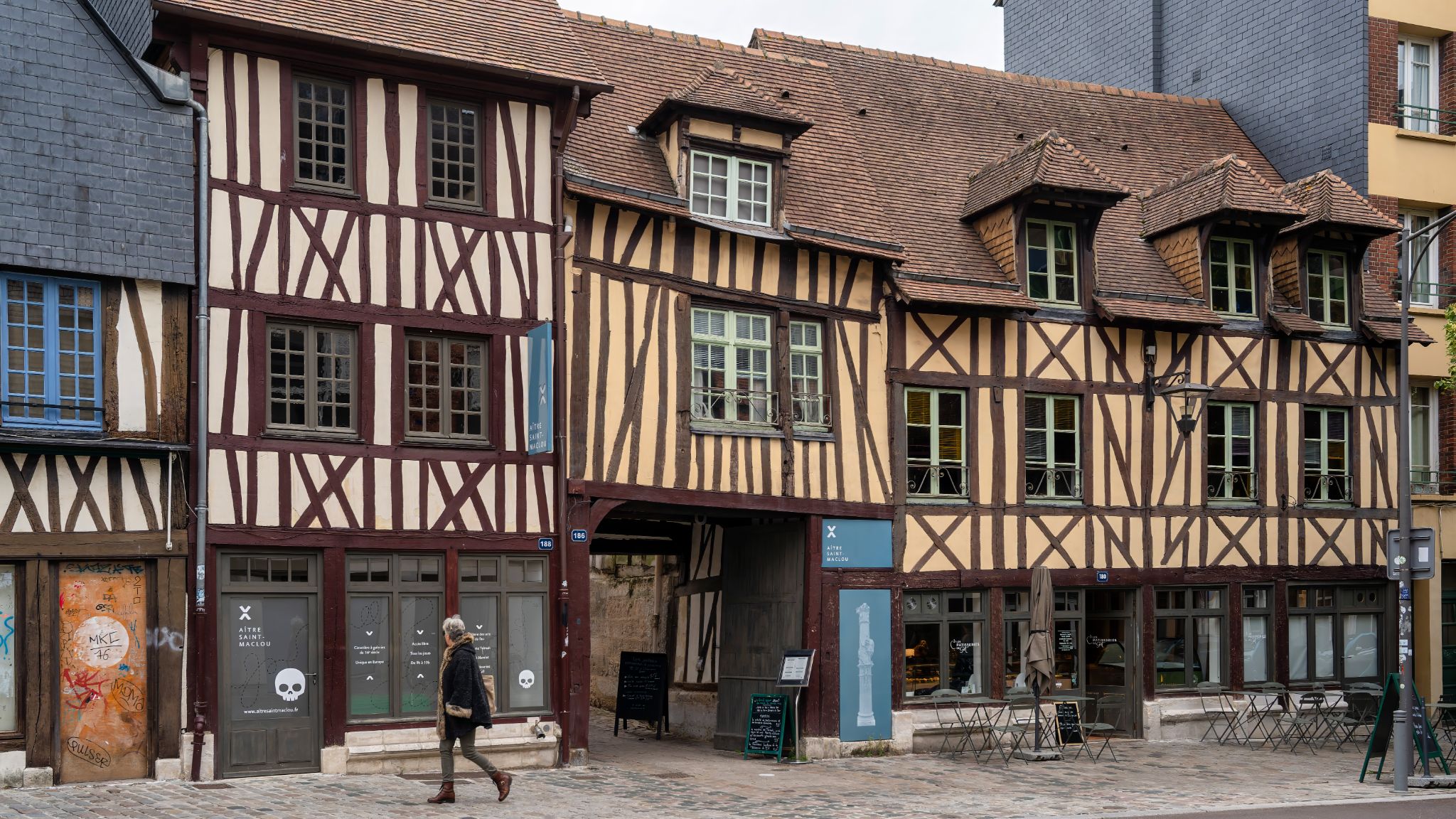 20250917 110943 Rouen   Eingang Aitre Saint Maclou   bearbeitet